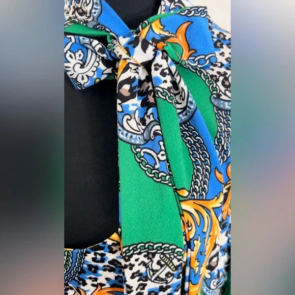 NWOT TIE COLLAR MAXI DRESS 3X GREEN
Boutique Item - Picture 4 of 8